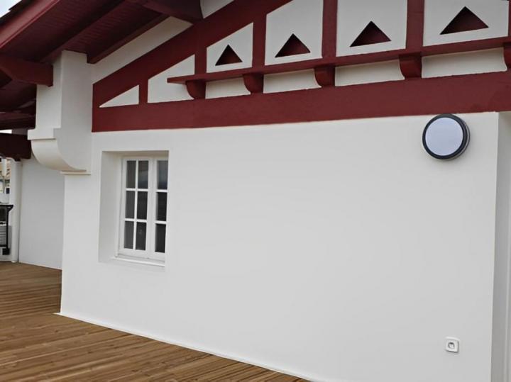 Nous proposons notre savoir-faire en peinture extérieure.